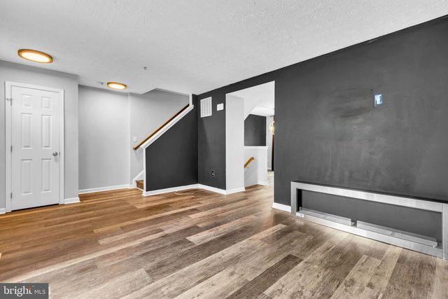 7838 FOXFARM LN, Glen Burnie, MD 21061