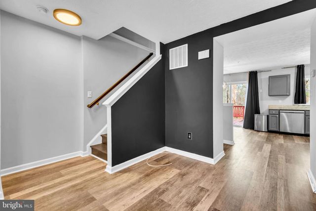 7838 FOXFARM LN, Glen Burnie, MD 21061