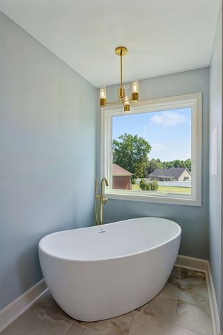 13 Elizabeth Cir, Fayetteville, TN 37334
