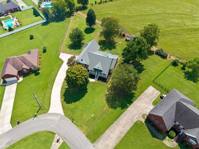 13 Elizabeth Cir, Fayetteville, TN 37334