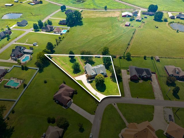 13 Elizabeth Cir, Fayetteville, TN 37334