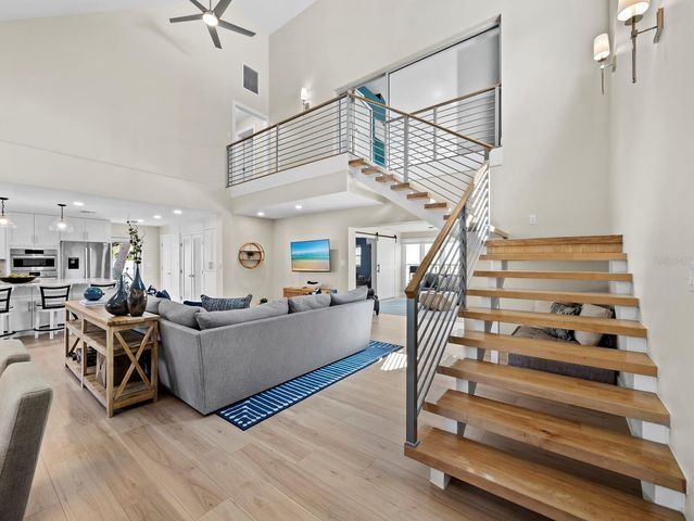 430 ISLAND CIRCLE, Sarasota, FL 34242