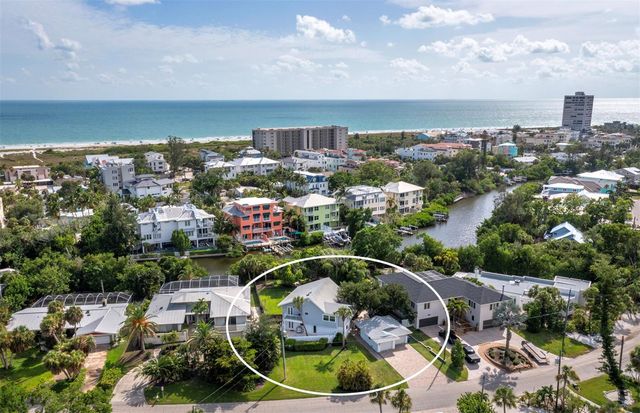 430 ISLAND CIRCLE, Sarasota, FL 34242