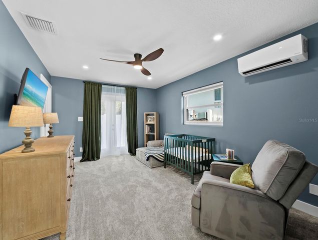 430 ISLAND CIRCLE, Sarasota, FL 34242