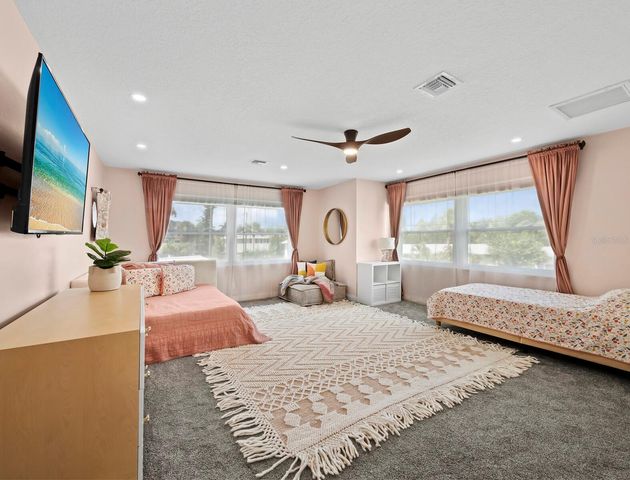 430 ISLAND CIRCLE, Sarasota, FL 34242