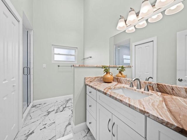 430 ISLAND CIRCLE, Sarasota, FL 34242
