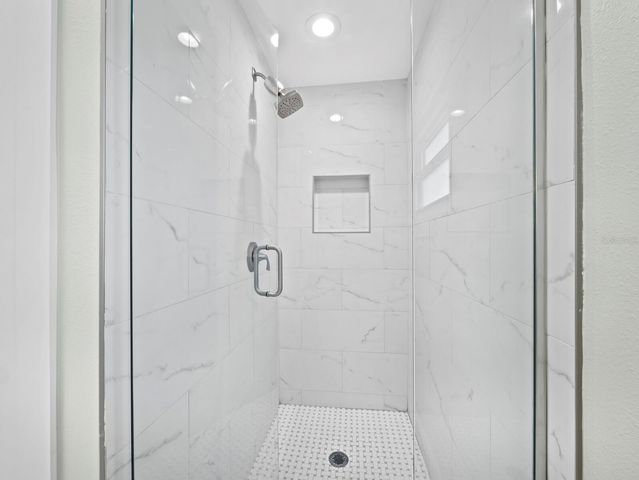430 ISLAND CIRCLE, Sarasota, FL 34242