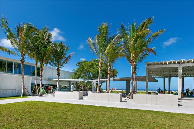430 ISLAND CIRCLE, Sarasota, FL 34242