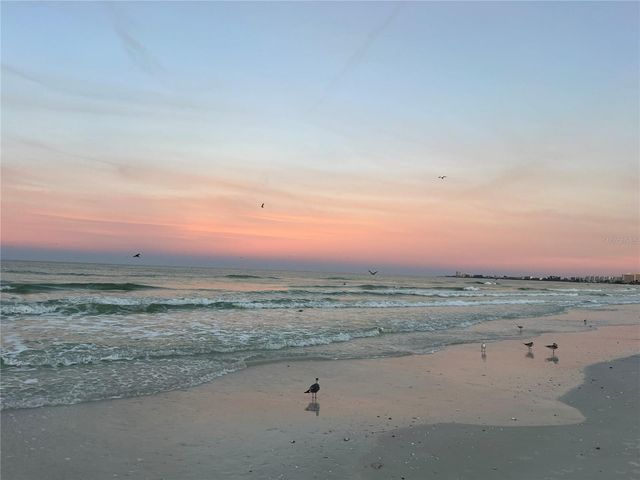 430 ISLAND CIRCLE, Sarasota, FL 34242