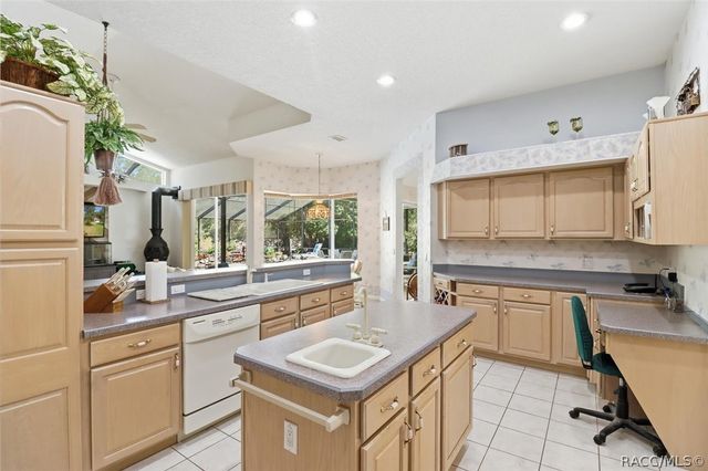3 Portulaca Court N, Homosassa, FL 34446