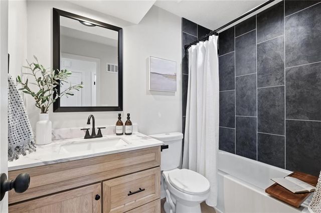 14523 Brentwood Drive, Lenexa, KS 66215