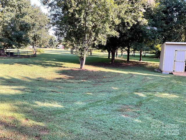 2700 Moose Gantt Trail, Crouse, NC 28033