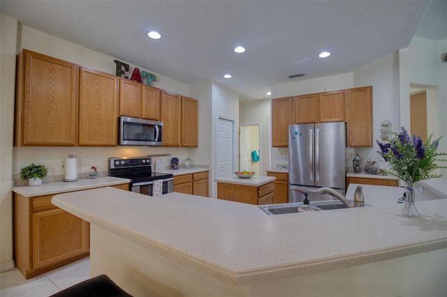 2206 HIGHLAND WOODS DRIVE, Dunedin, FL 34698