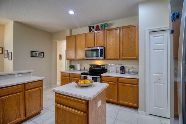 2206 HIGHLAND WOODS DRIVE, Dunedin, FL 34698