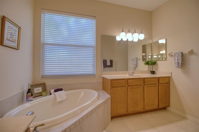 2206 HIGHLAND WOODS DRIVE, Dunedin, FL 34698