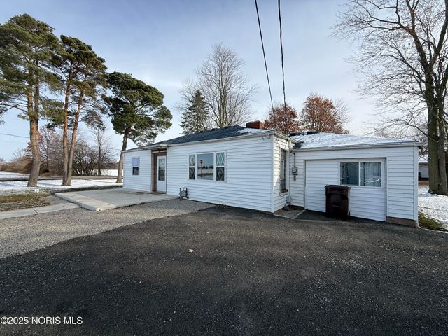 9984 State Route 64, Swanton, OH 43558