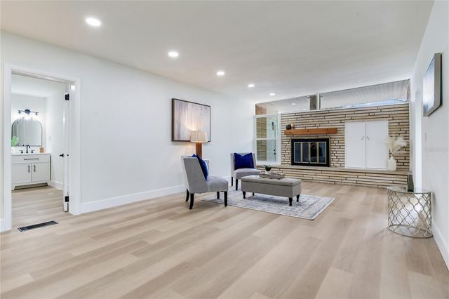 2753 VALENCIA DRIVE, Sarasota, FL 34239