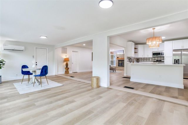 2753 VALENCIA DRIVE, Sarasota, FL 34239