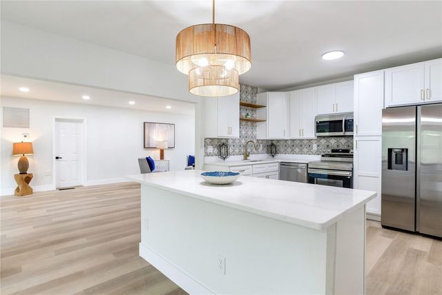 2753 VALENCIA DRIVE, Sarasota, FL 34239
