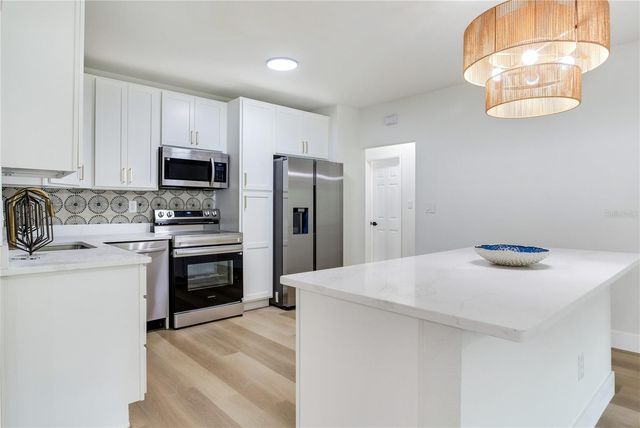 2753 VALENCIA DRIVE, Sarasota, FL 34239
