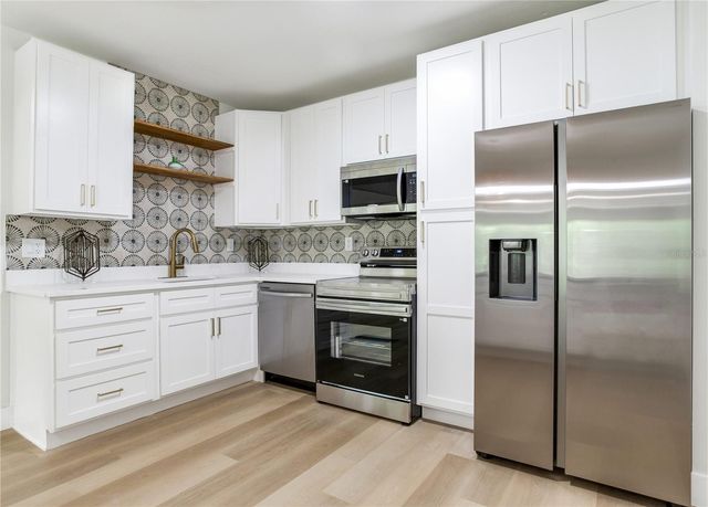 2753 VALENCIA DRIVE, Sarasota, FL 34239
