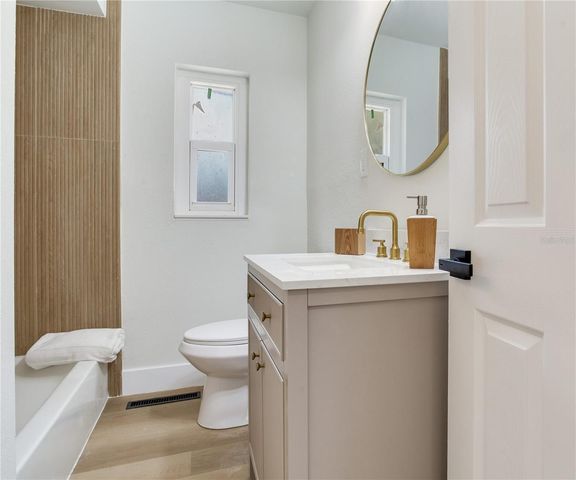 2753 VALENCIA DRIVE, Sarasota, FL 34239