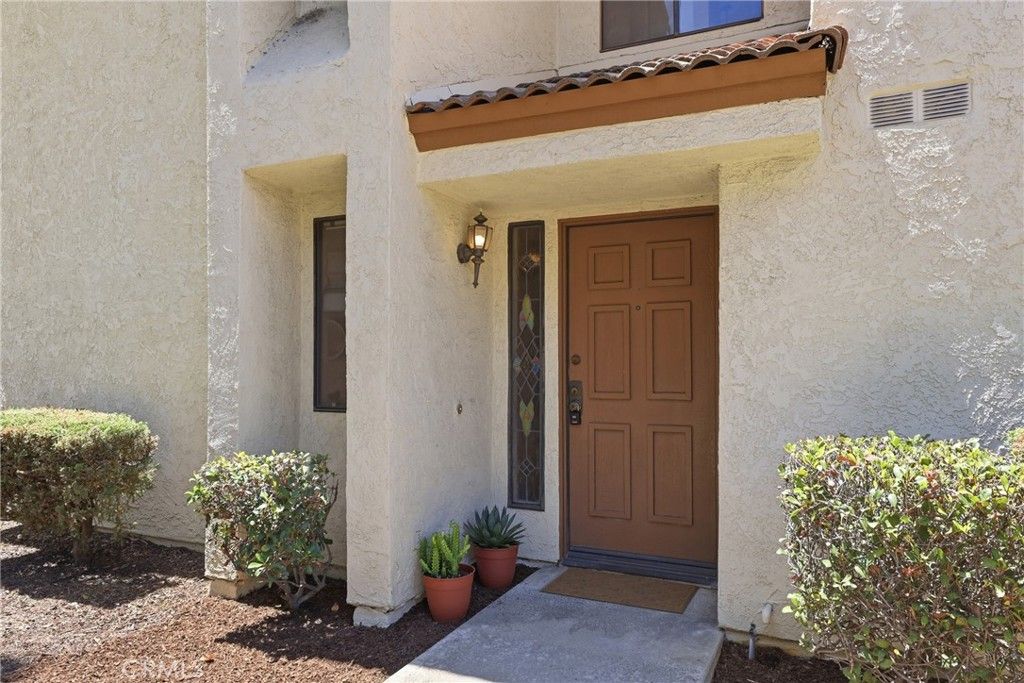 Image 2 of property listing at 854 Endicott, Claremont, CA 91711