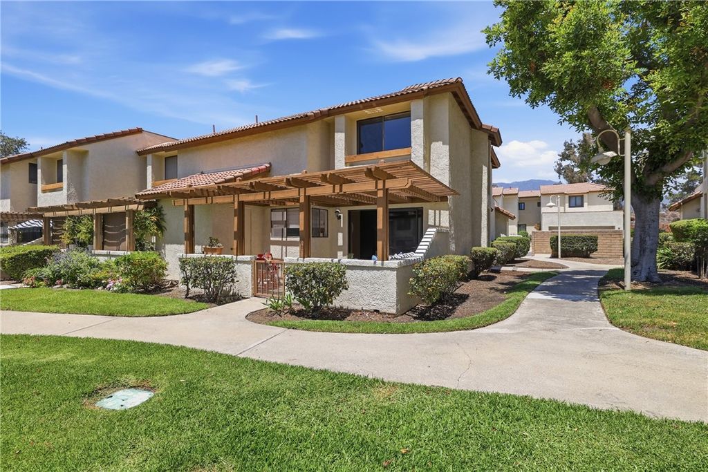 Image 26 of property listing at 854 Endicott, Claremont, CA 91711