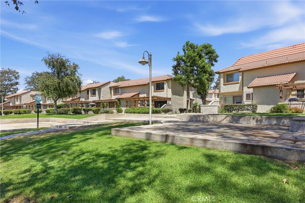 Image 30 of property listing at 854 Endicott, Claremont, CA 91711