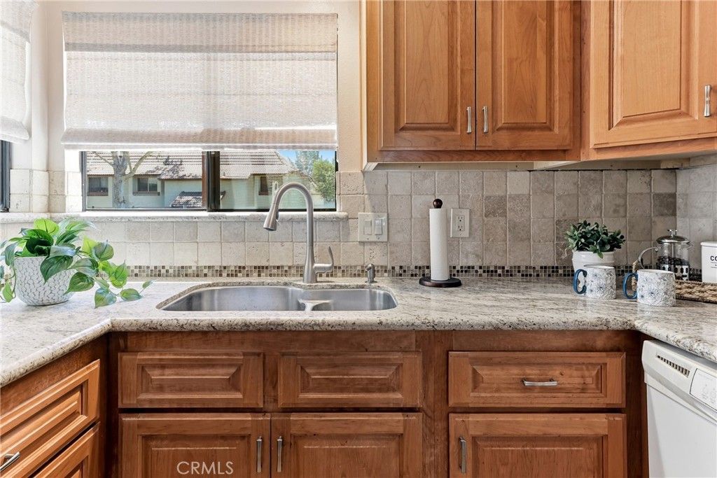 Image 9 of property listing at 854 Endicott, Claremont, CA 91711