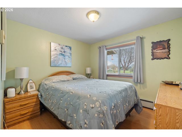 608 COTTONWOOD Ave, Tillamook, OR 97141