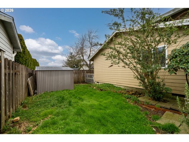 608 COTTONWOOD Ave, Tillamook, OR 97141