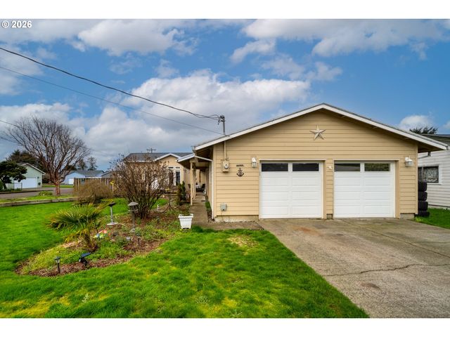 608 COTTONWOOD Ave, Tillamook, OR 97141