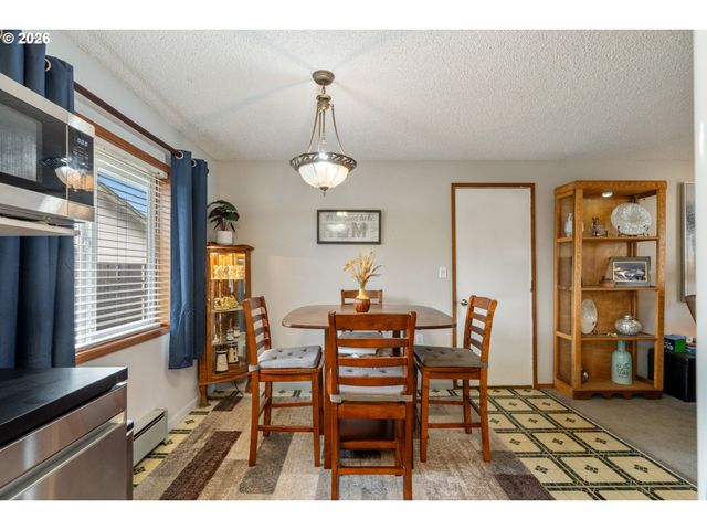 608 COTTONWOOD Ave, Tillamook, OR 97141