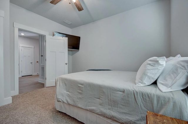 1909 Noleka Court, Navarre, FL 32566