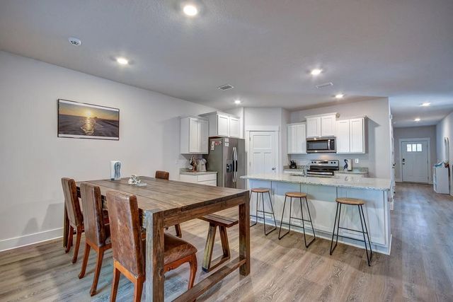 1909 Noleka Court, Navarre, FL 32566