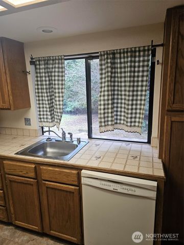 2277 BIG TIMBER Place SE, Port Orchard, WA 98367