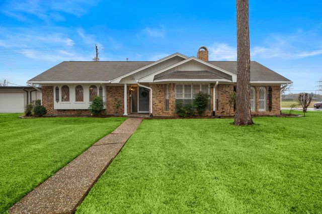4912 Goose Creek Drive, Baytown, TX 77521
