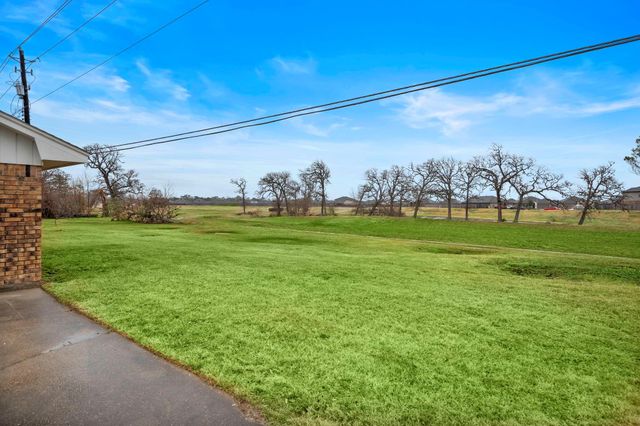 4912 Goose Creek Drive, Baytown, TX 77521