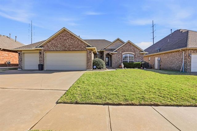 9032 NW 79th Terrace, Yukon, OK 73099