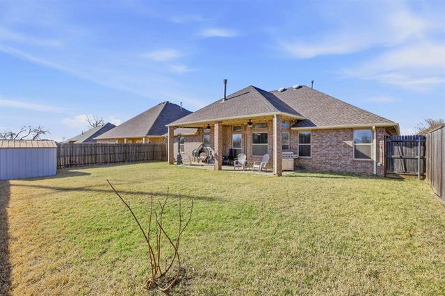 9032 NW 79th Terrace, Yukon, OK 73099