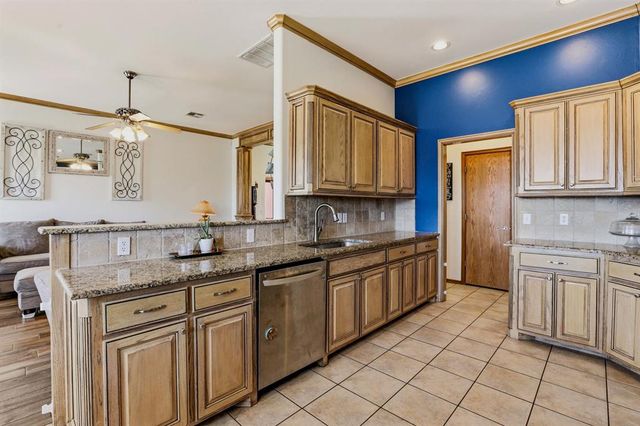 9032 NW 79th Terrace, Yukon, OK 73099