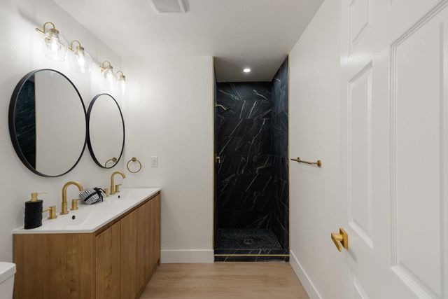 2343 S Sacramento St, Stockton, CA 95206