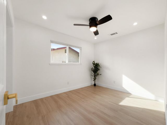 2343 S Sacramento St, Stockton, CA 95206