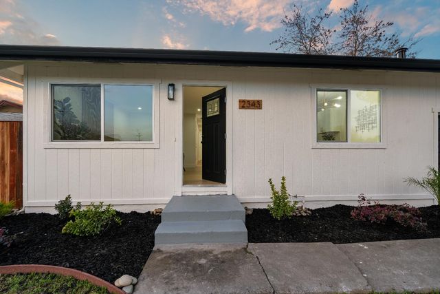 2343 S Sacramento St, Stockton, CA 95206