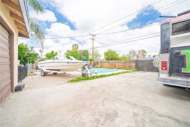 3520 Planz Road, Bakersfield, CA 93309