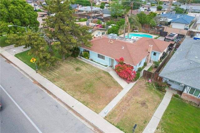 3520 Planz Road, Bakersfield, CA 93309