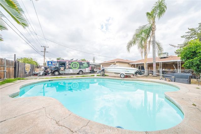 3520 Planz Road, Bakersfield, CA 93309