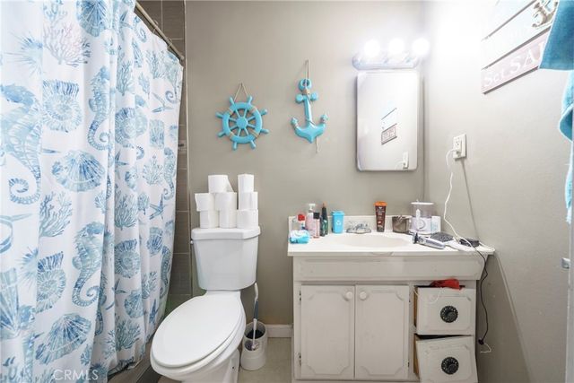 3520 Planz Road, Bakersfield, CA 93309