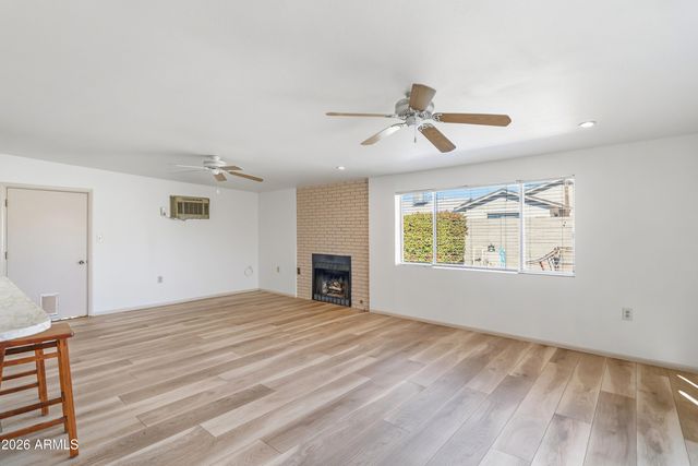 4144 W STATE Avenue, Phoenix, AZ 85051